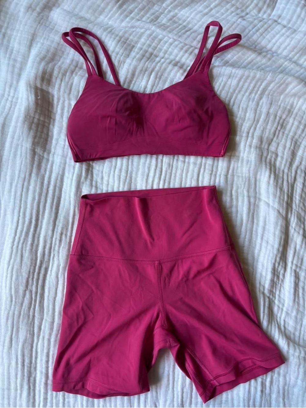 lululemon bright magenta strappy sports bra and biker shorts set - Picture 2 of 4